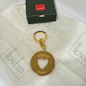 NWT Moschino Vintage Cutout Heart Redwall Keychain